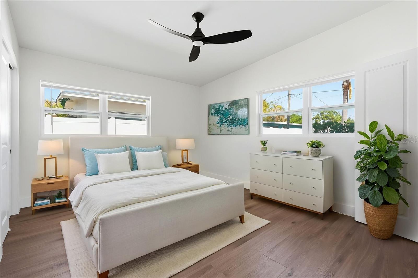 Image 30 of 52 For 2989 Greenbriar Street