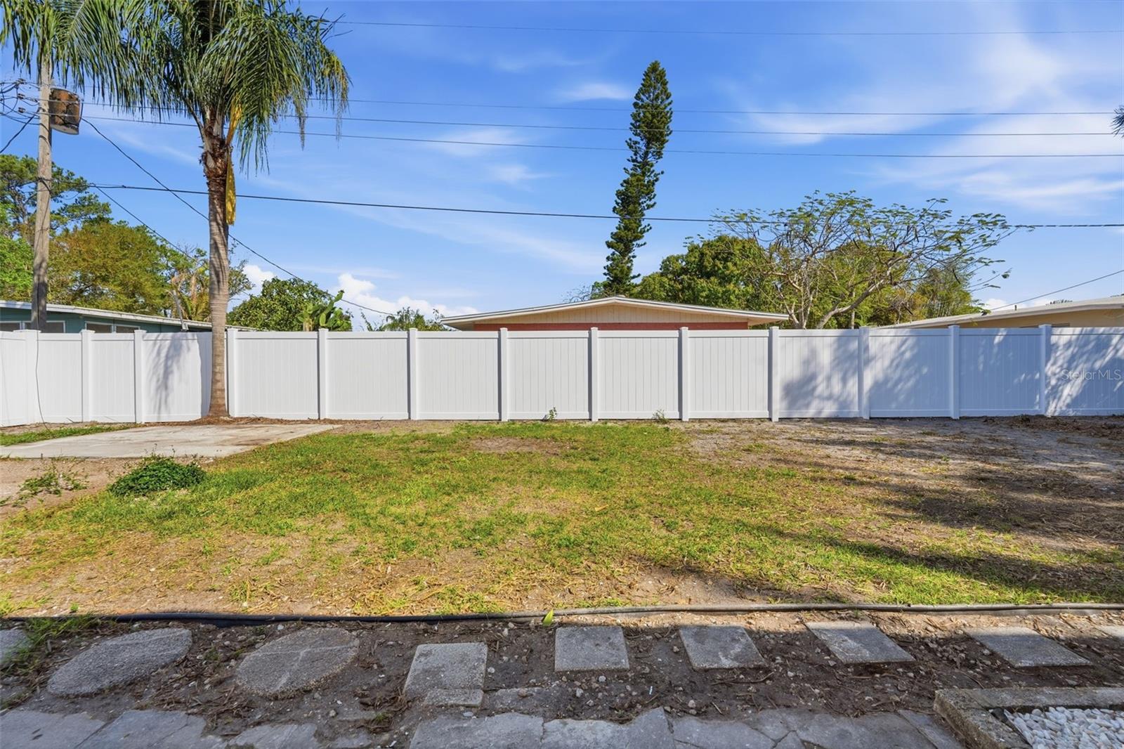 Image 40 of 52 For 2989 Greenbriar Street