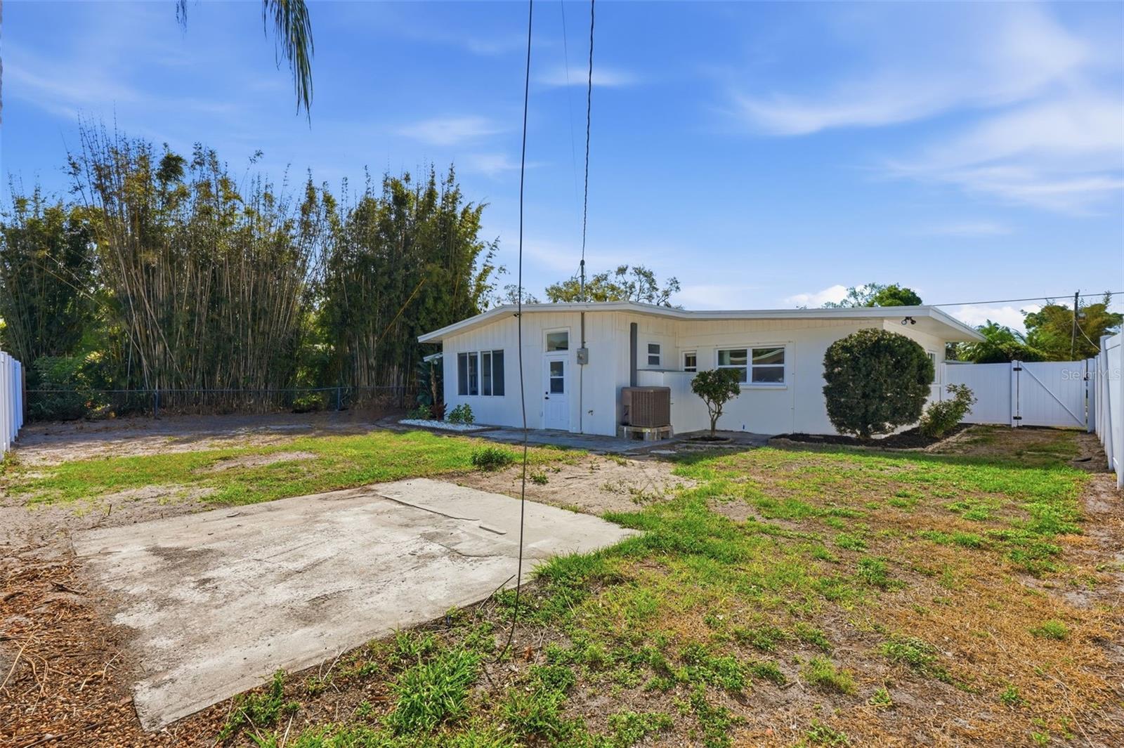 Image 41 of 52 For 2989 Greenbriar Street