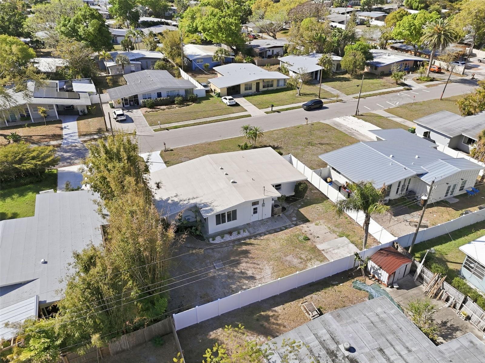Image 6 of 52 For 2989 Greenbriar Street