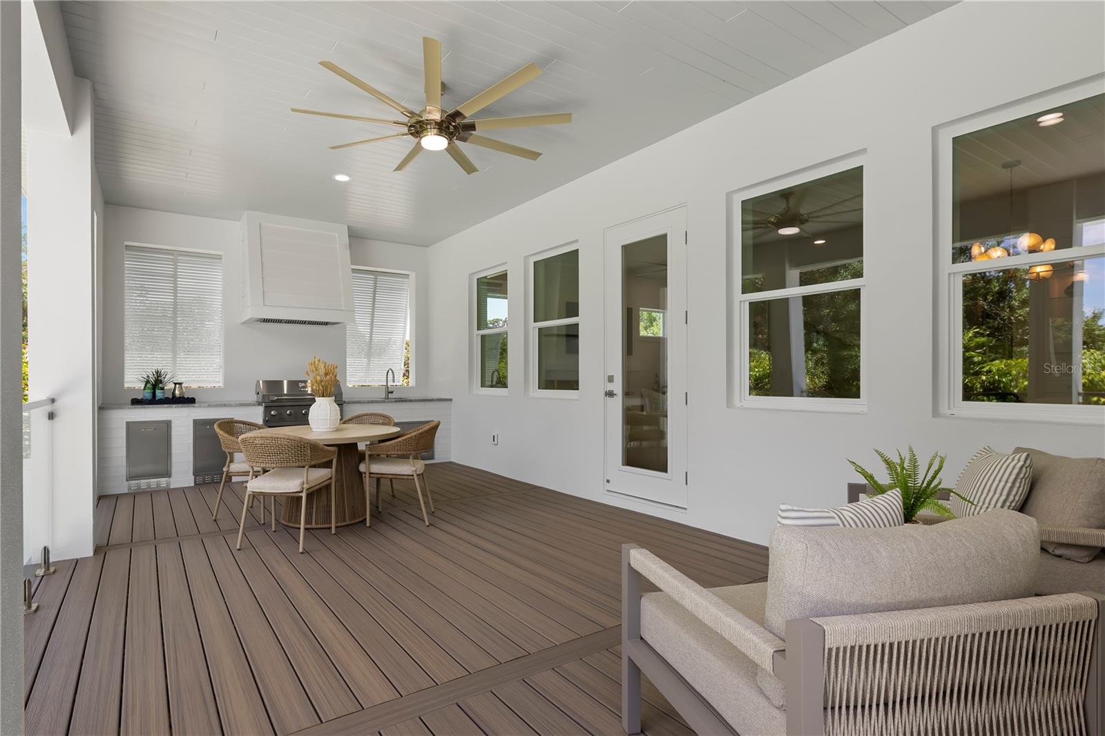 Image 34 of 77 For 511 Buckingham Avenue E