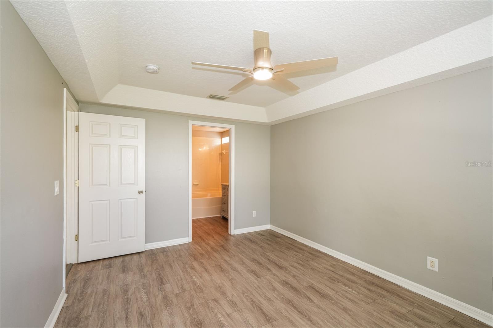 Image 14 of 32 For 1648 Harbor Oaks Drive