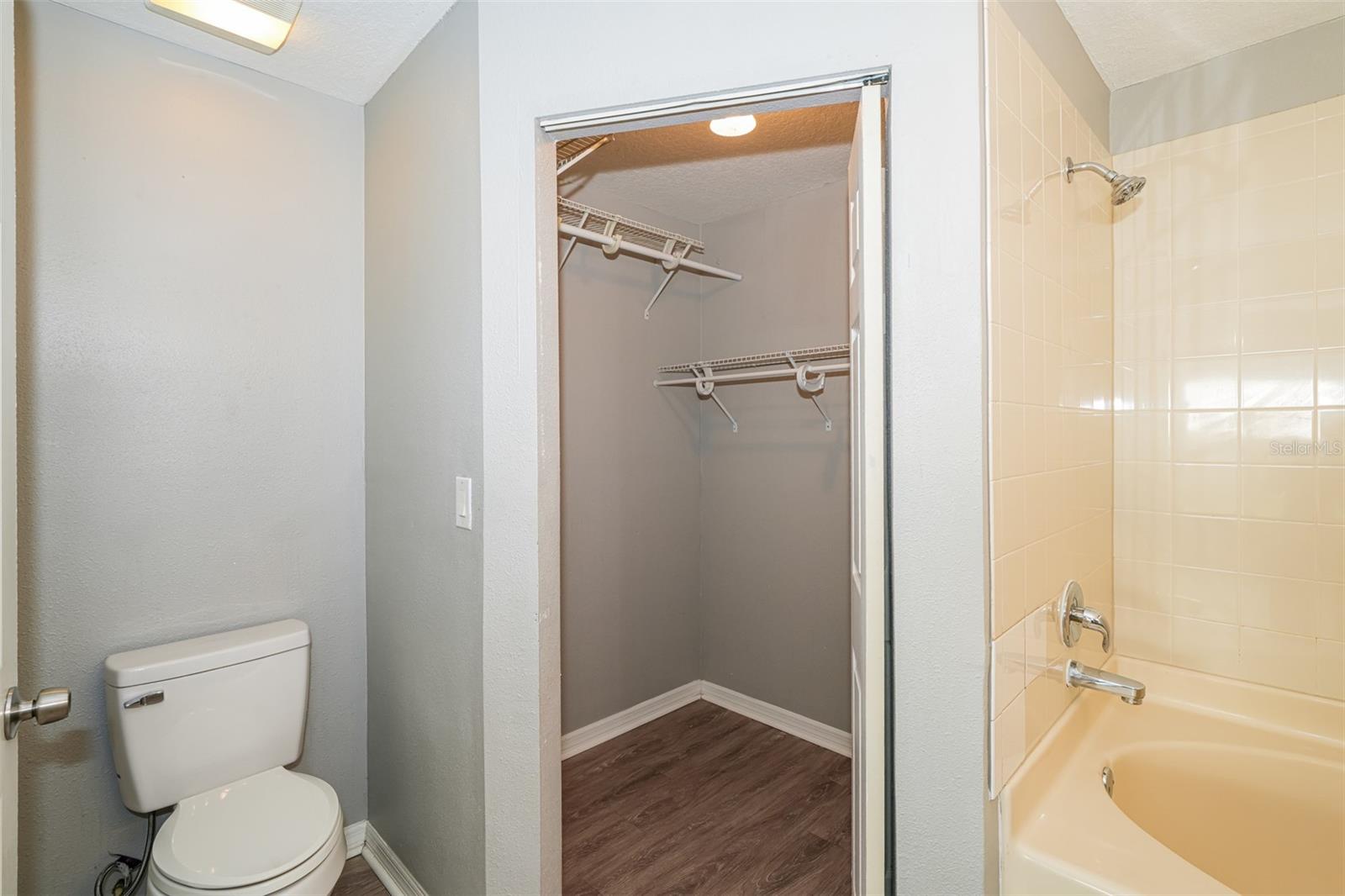 Image 16 of 32 For 1648 Harbor Oaks Drive