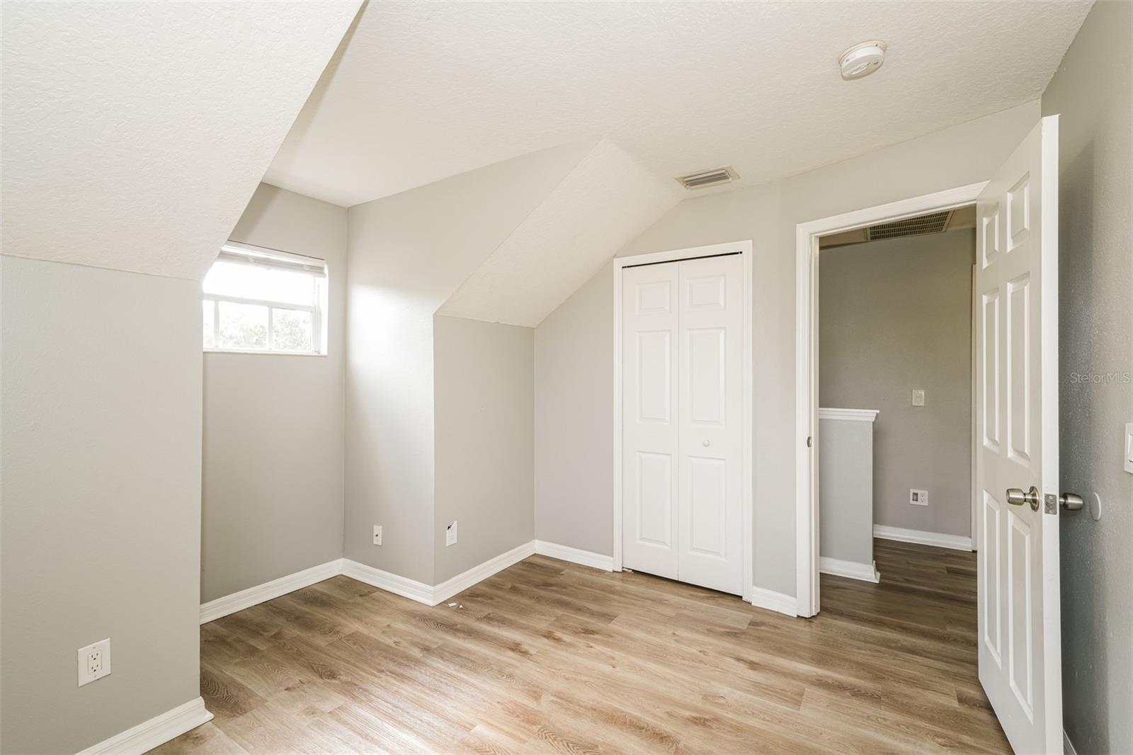 Image 18 of 32 For 1648 Harbor Oaks Drive