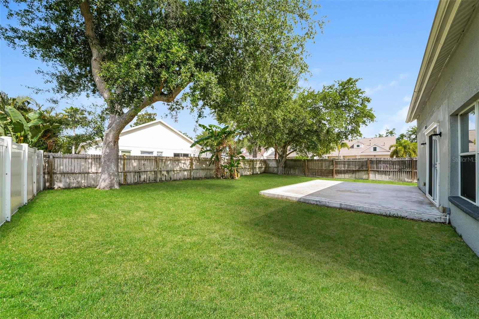 Image 25 of 32 For 1648 Harbor Oaks Drive