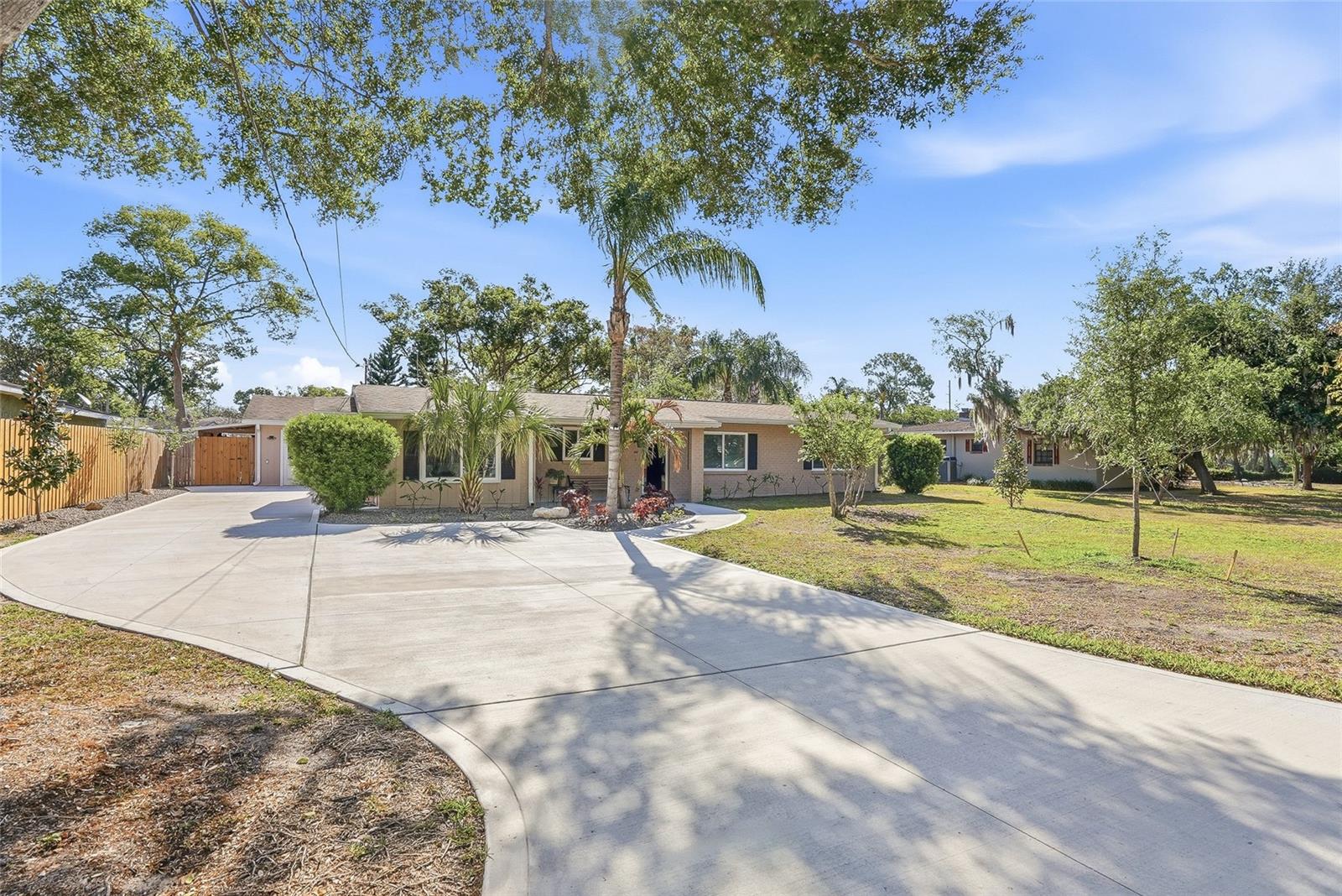 Image 15 of 67 For 12109 Forest Hills Drive