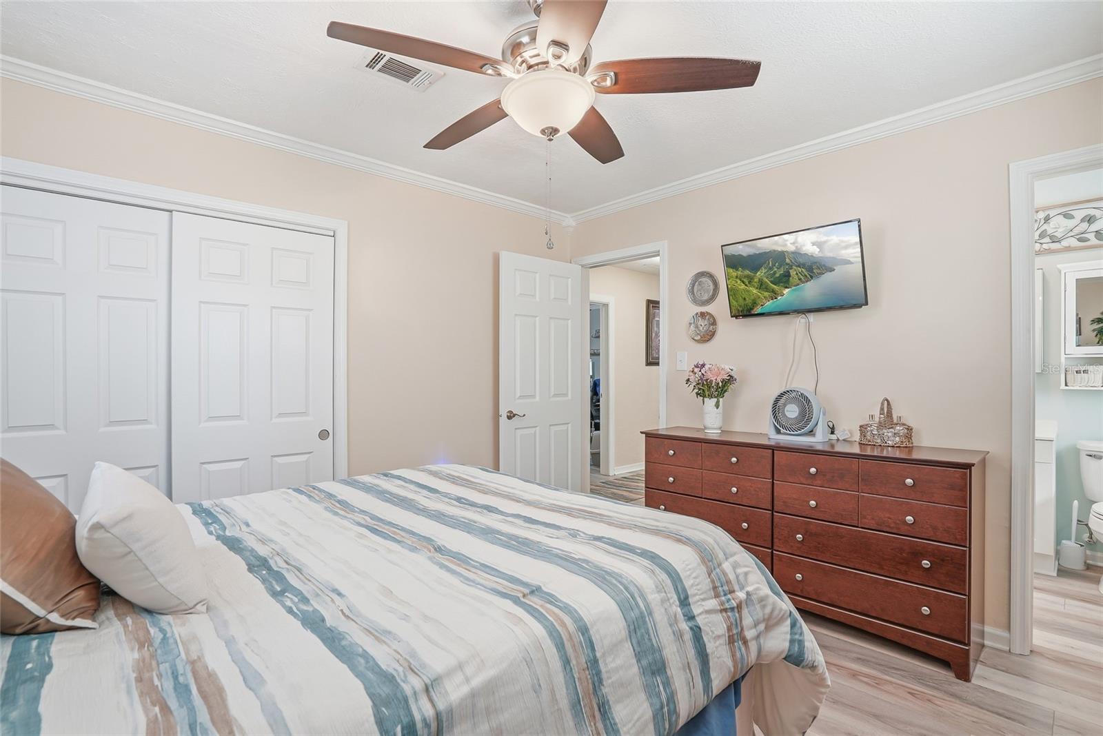 Image 41 of 67 For 12109 Forest Hills Drive