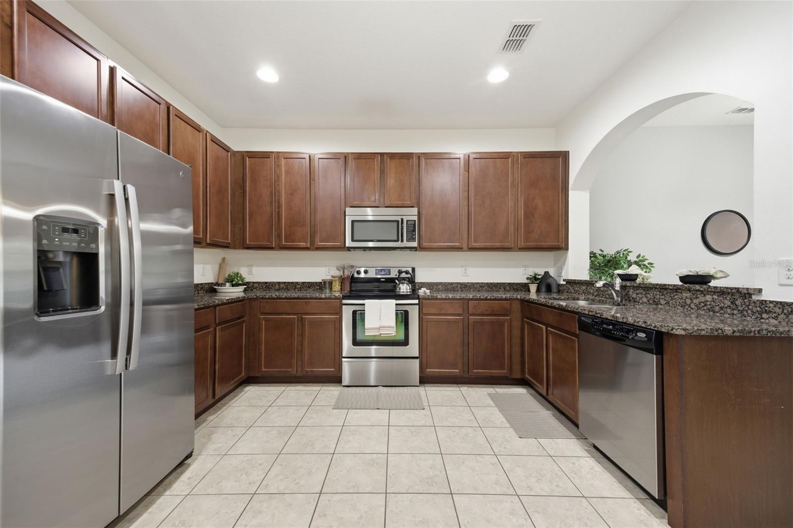 Image 12 of 40 For 14150 Oakham Street