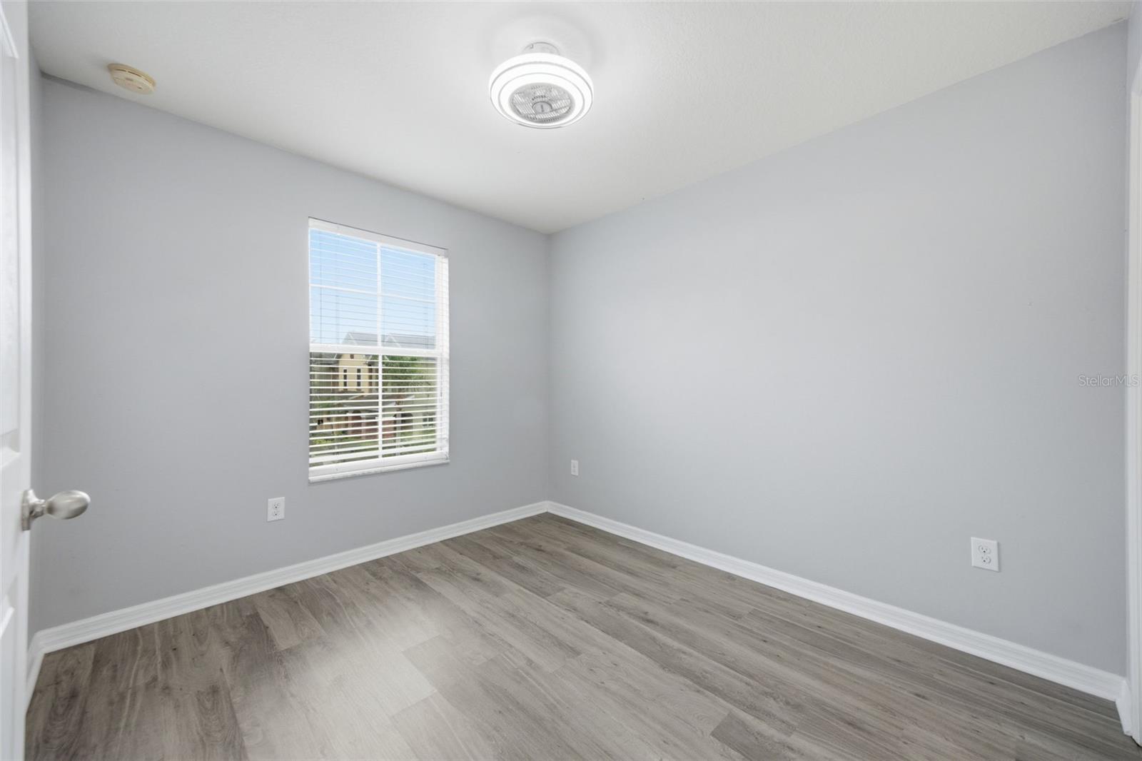 Image 23 of 40 For 14150 Oakham Street