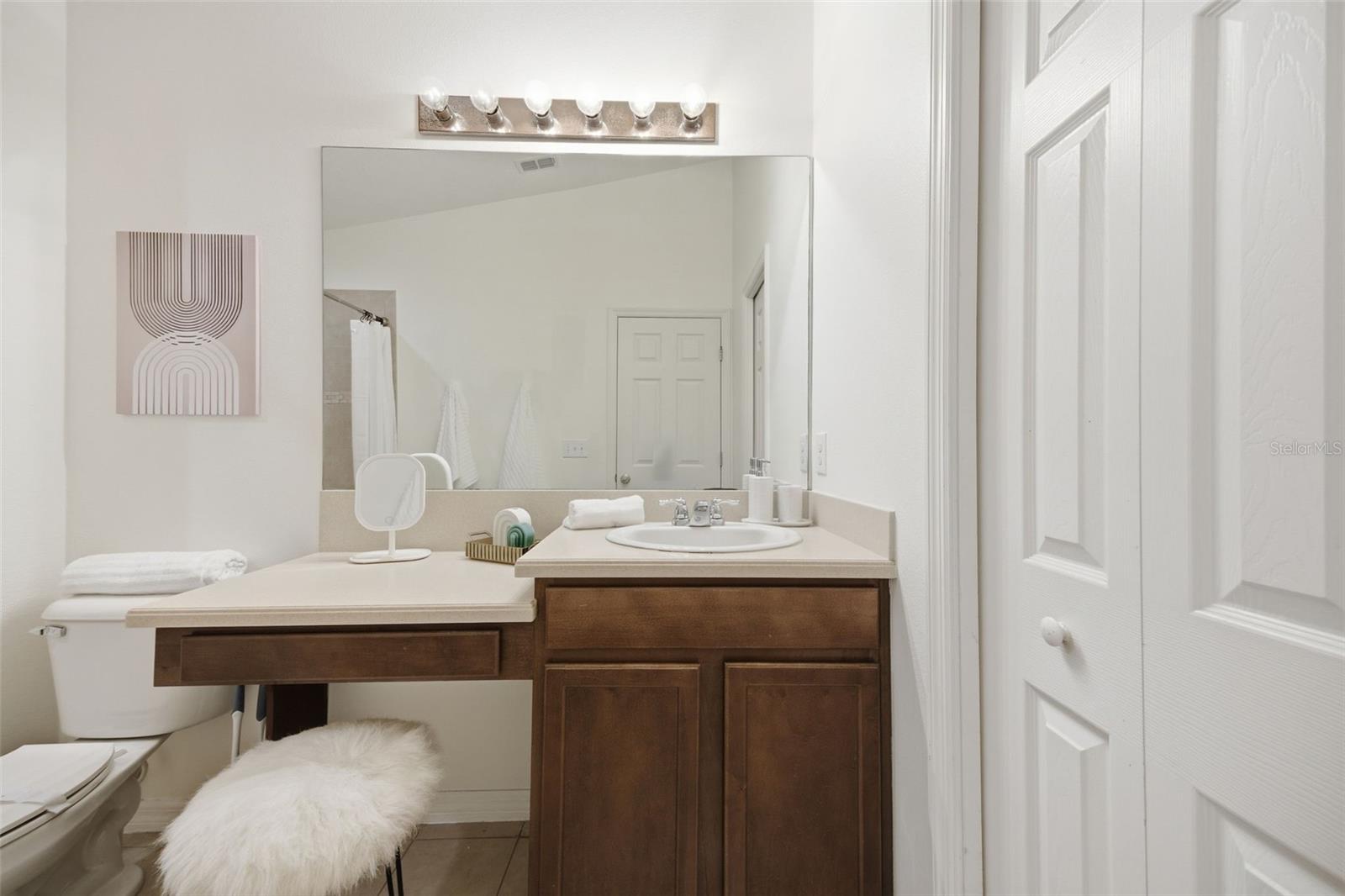 Image 31 of 40 For 14150 Oakham Street