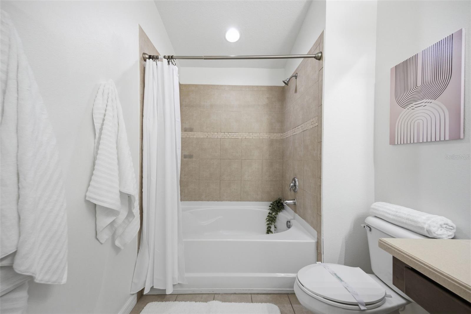 Image 32 of 40 For 14150 Oakham Street
