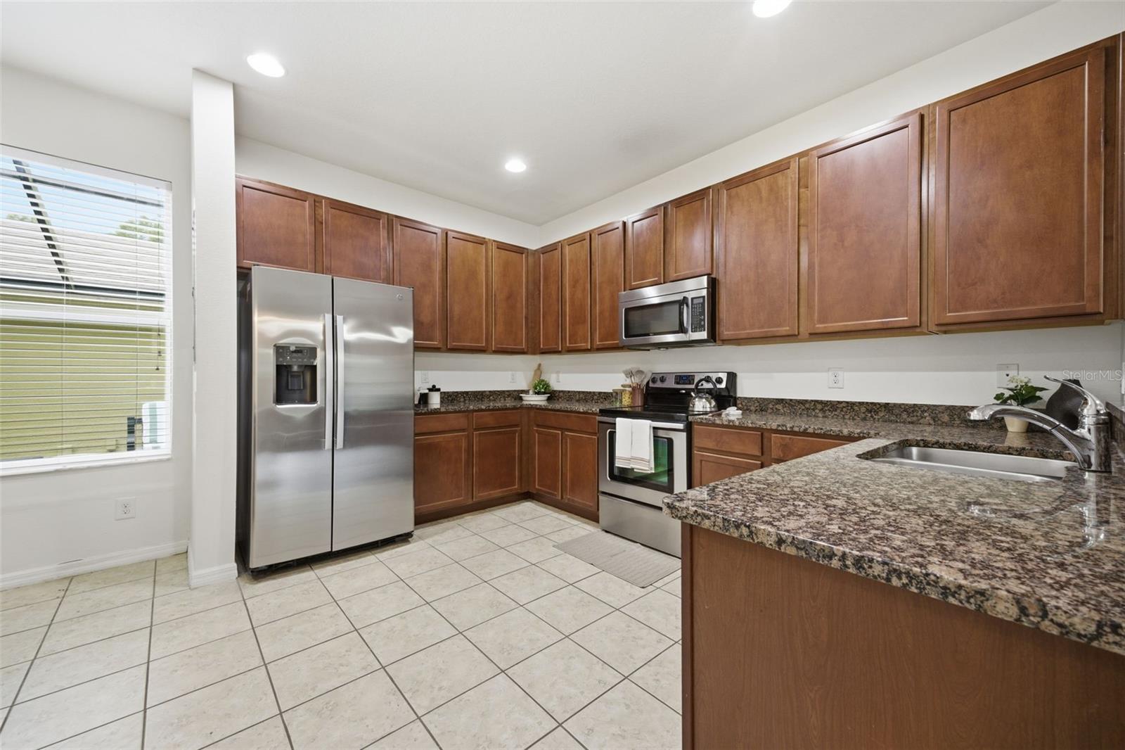 Image 8 of 40 For 14150 Oakham Street