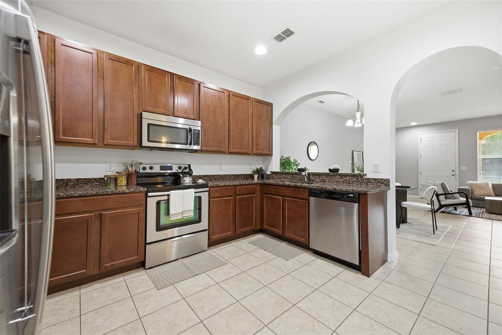 Image 9 of 40 For 14150 Oakham Street