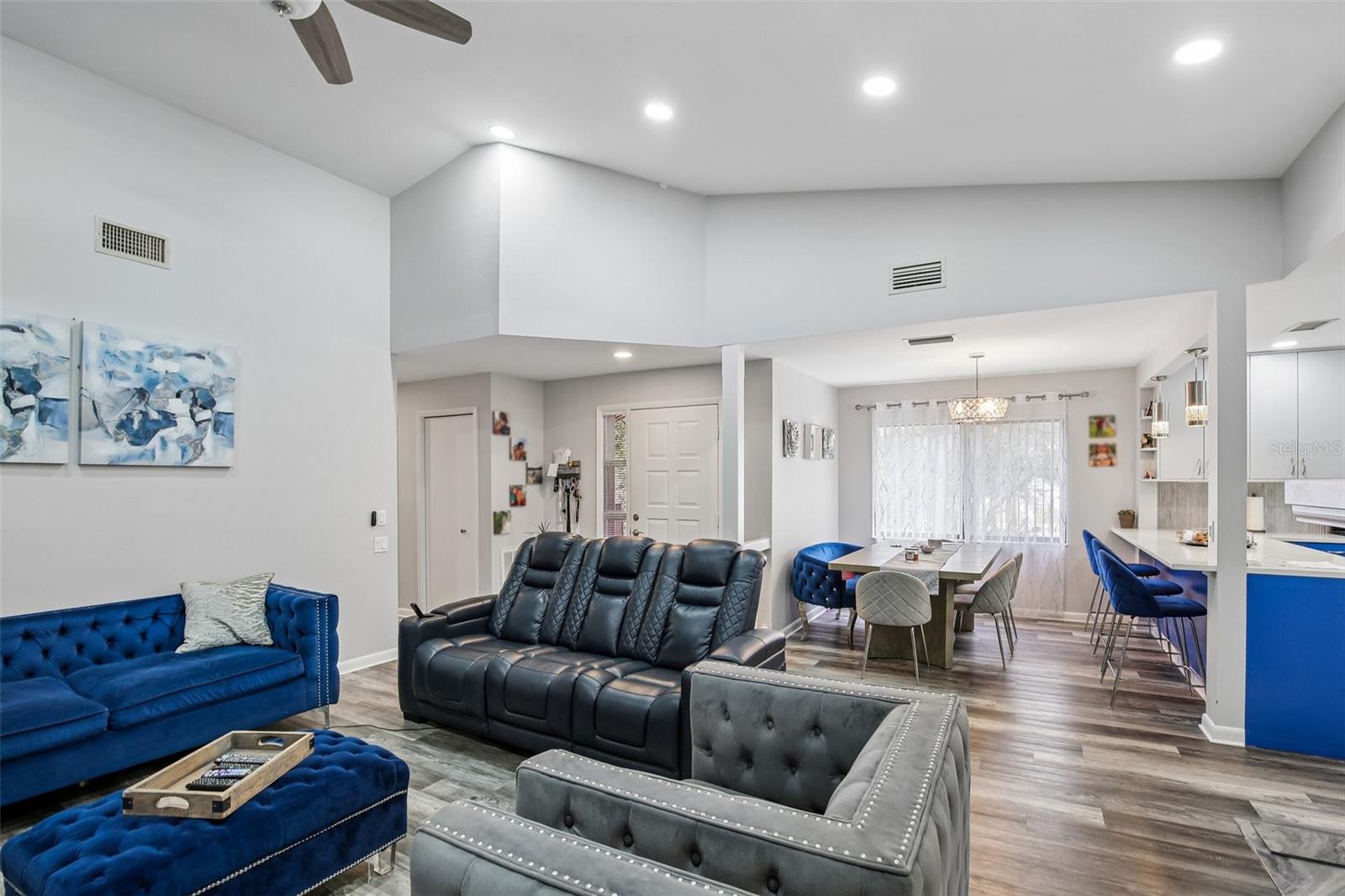 Image 4 of 35 For 3058 Landmark Boulevard 1204