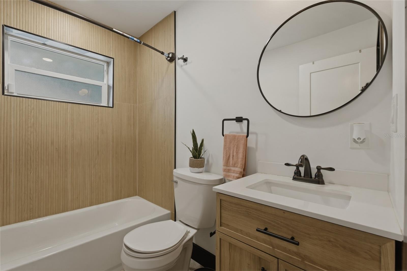 Image 6 of 24 For 2111 42nd Street S