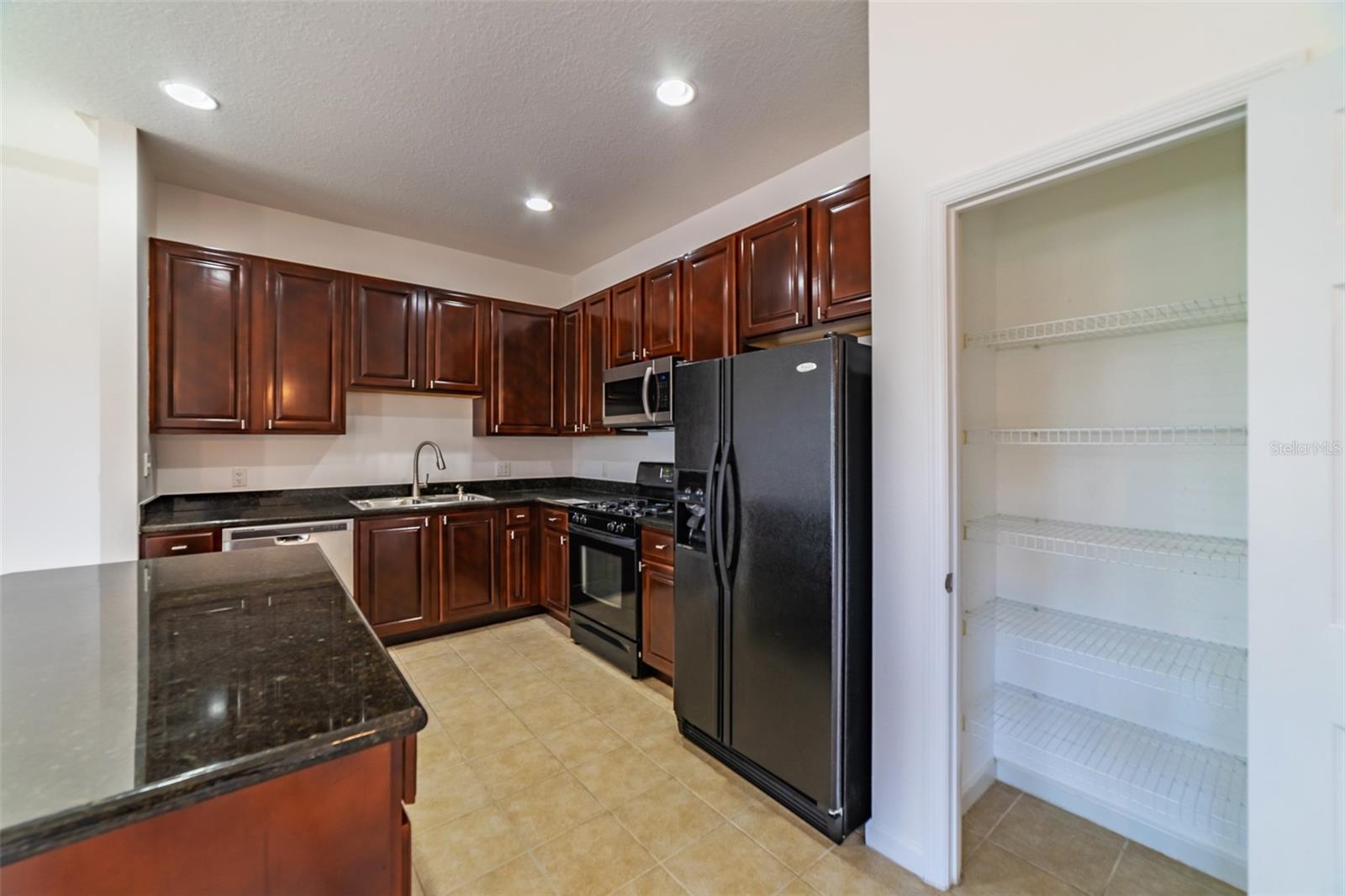 Image 32 of 48 For 528 Jasmine Way 528