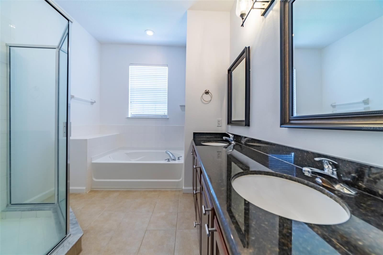 Image 40 of 48 For 528 Jasmine Way 528