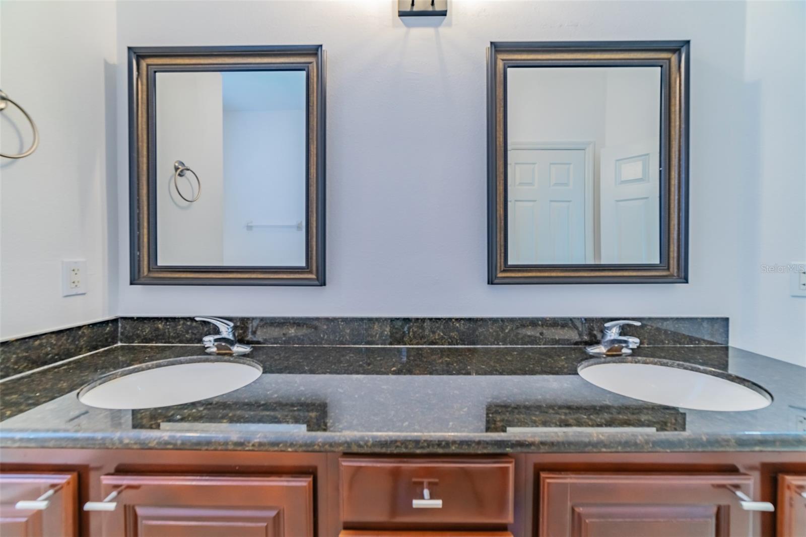 Image 42 of 48 For 528 Jasmine Way 528