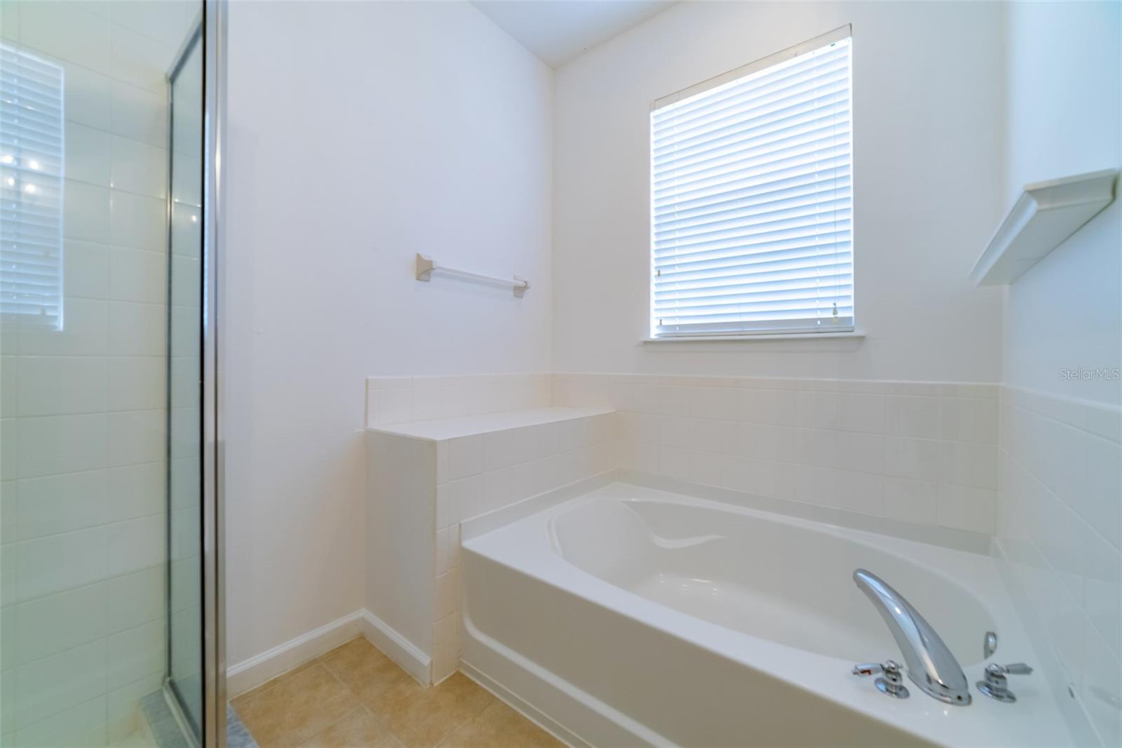 Image 43 of 48 For 528 Jasmine Way 528