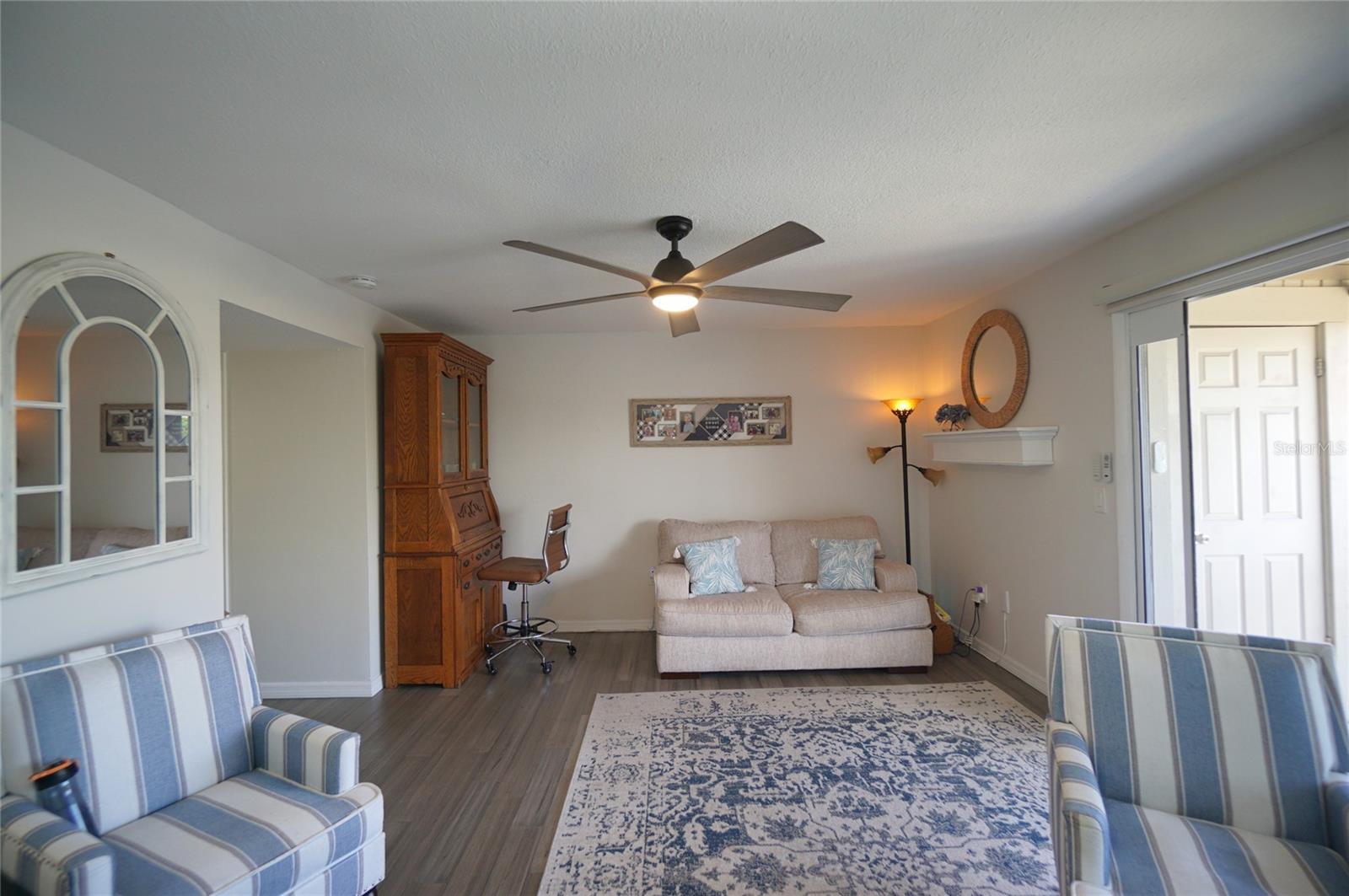 Image 10 of 28 For 6325 Newtown Circle B5