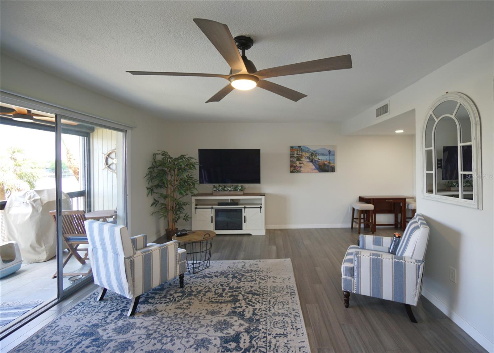Image 12 of 28 For 6325 Newtown Circle B5