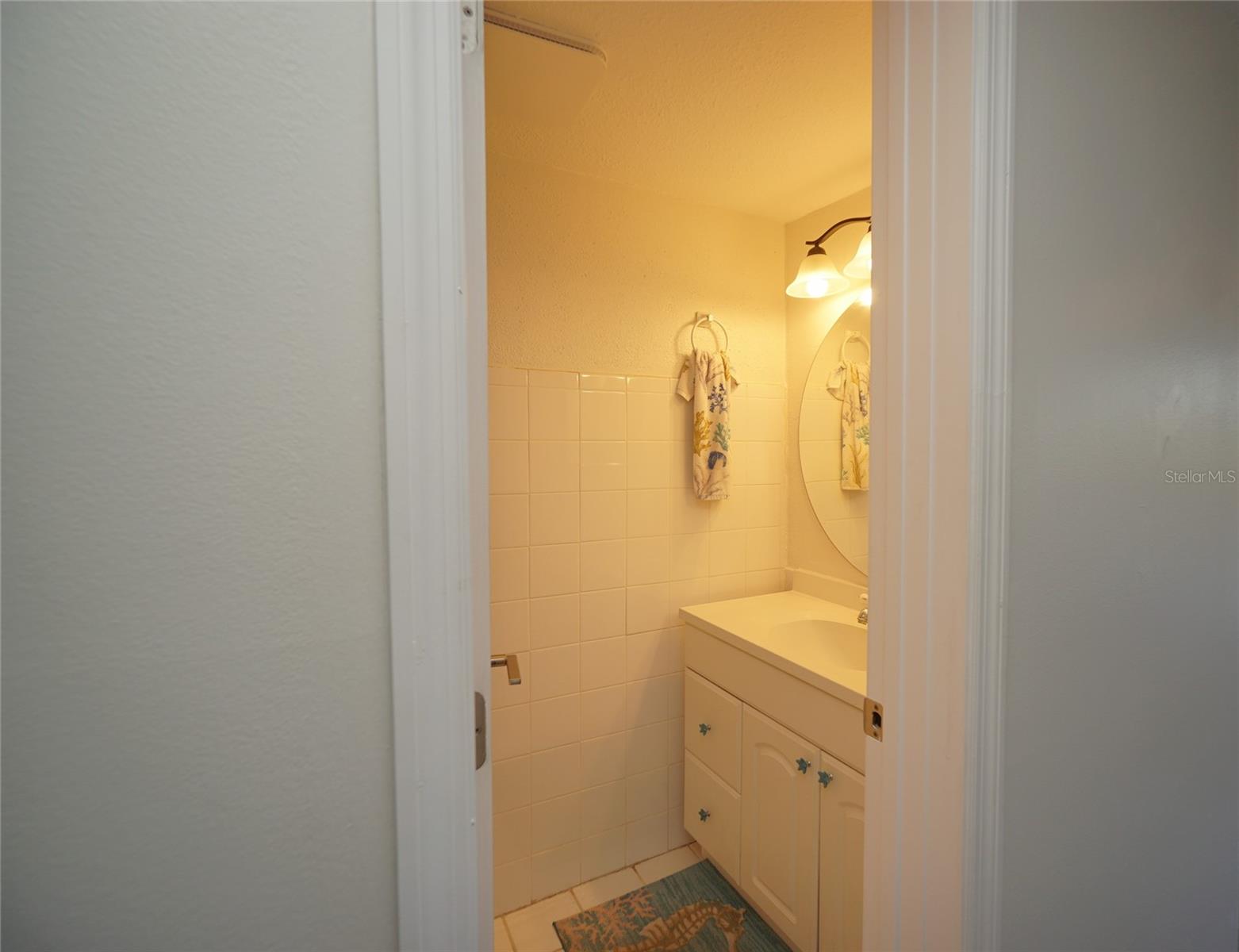 Image 22 of 28 For 6325 Newtown Circle B5