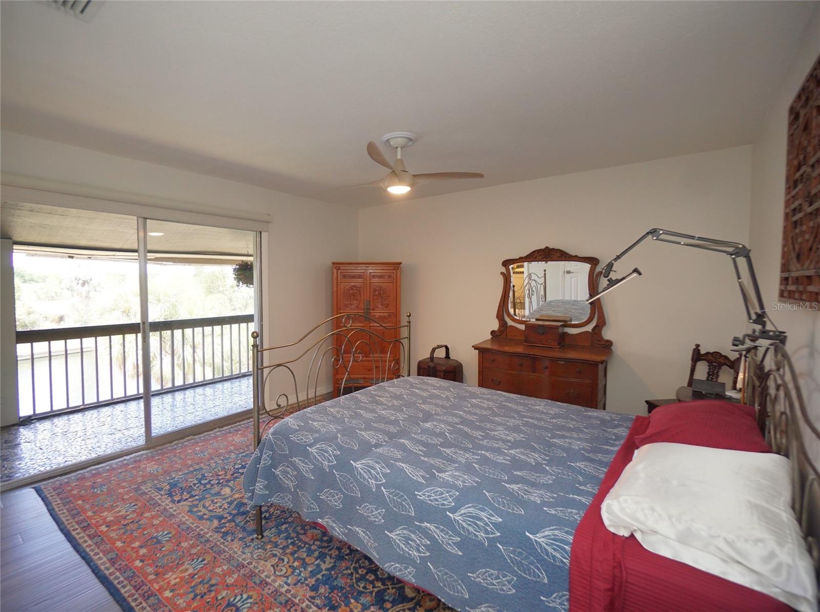 Image 24 of 28 For 6325 Newtown Circle B5
