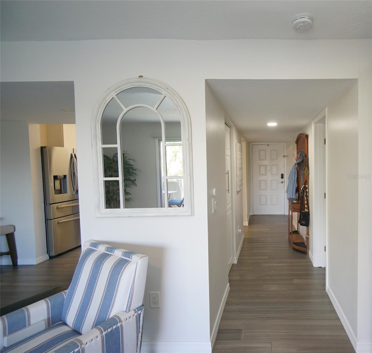 Image 4 of 28 For 6325 Newtown Circle B5