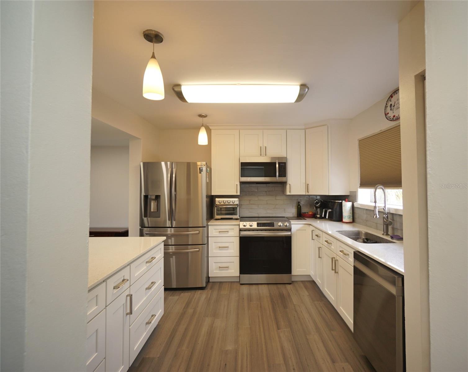 Image 7 of 28 For 6325 Newtown Circle B5