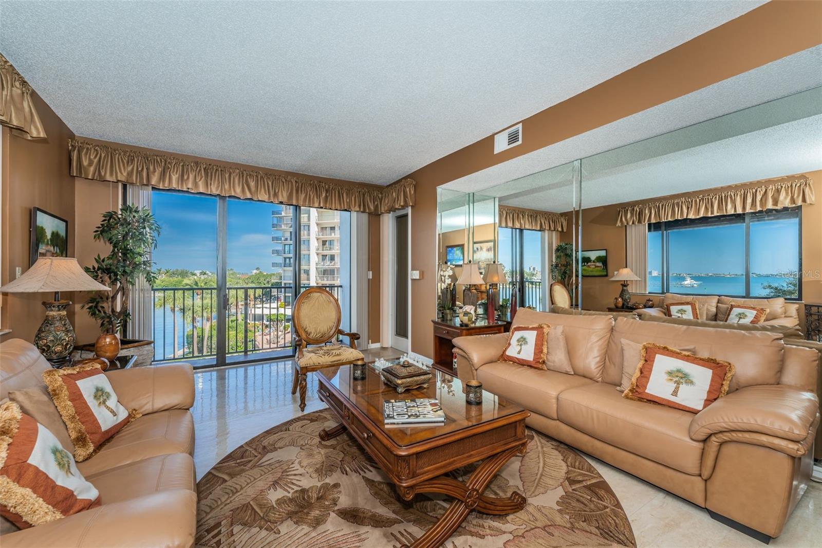 Image 17 of 42 For 6 Belleview Boulevard 306