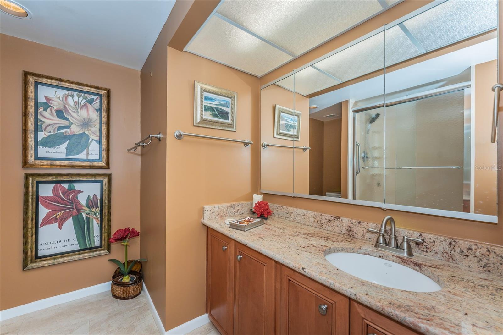 Image 22 of 42 For 6 Belleview Boulevard 306