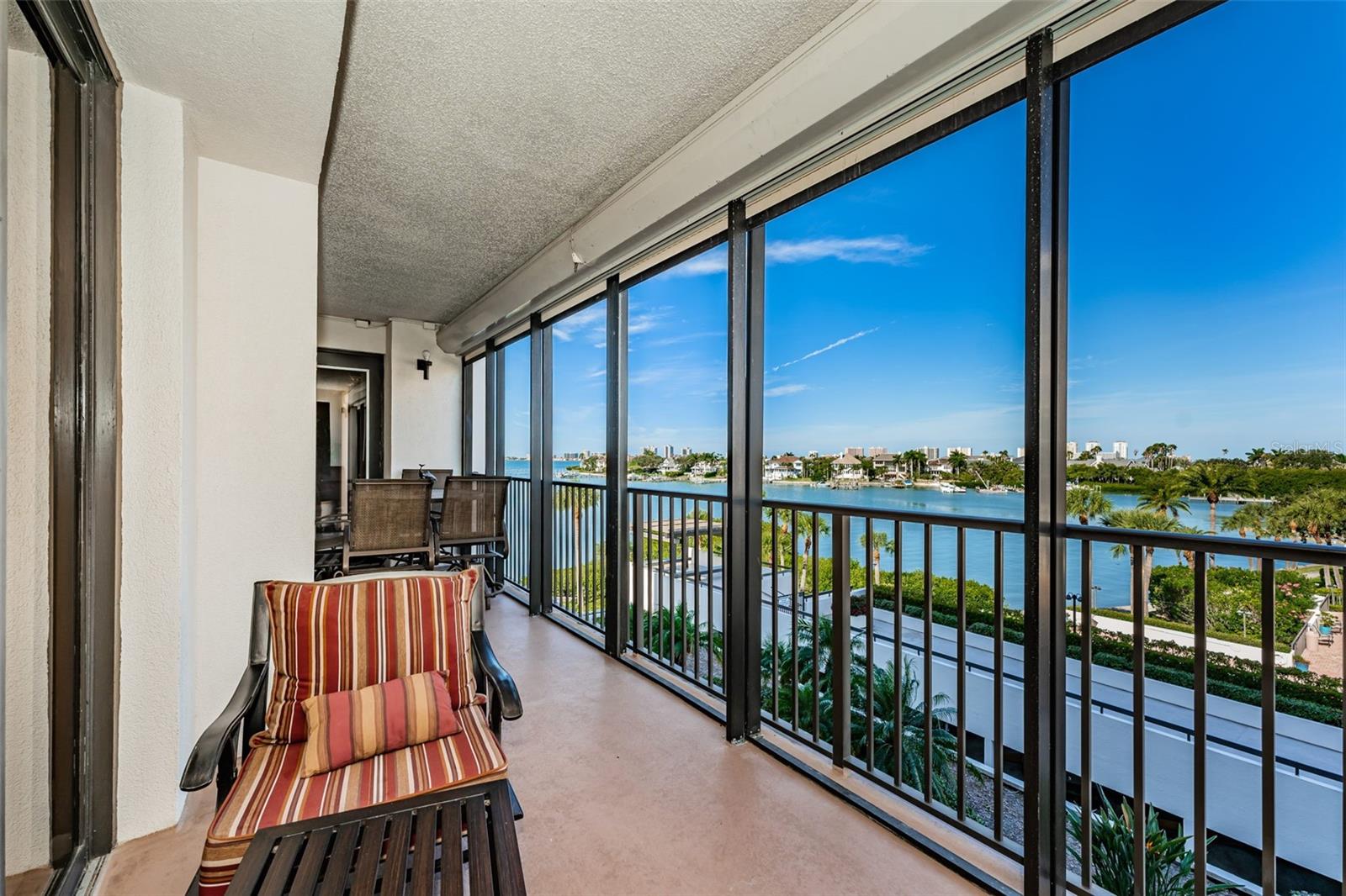 Image 4 of 42 For 6 Belleview Boulevard 306