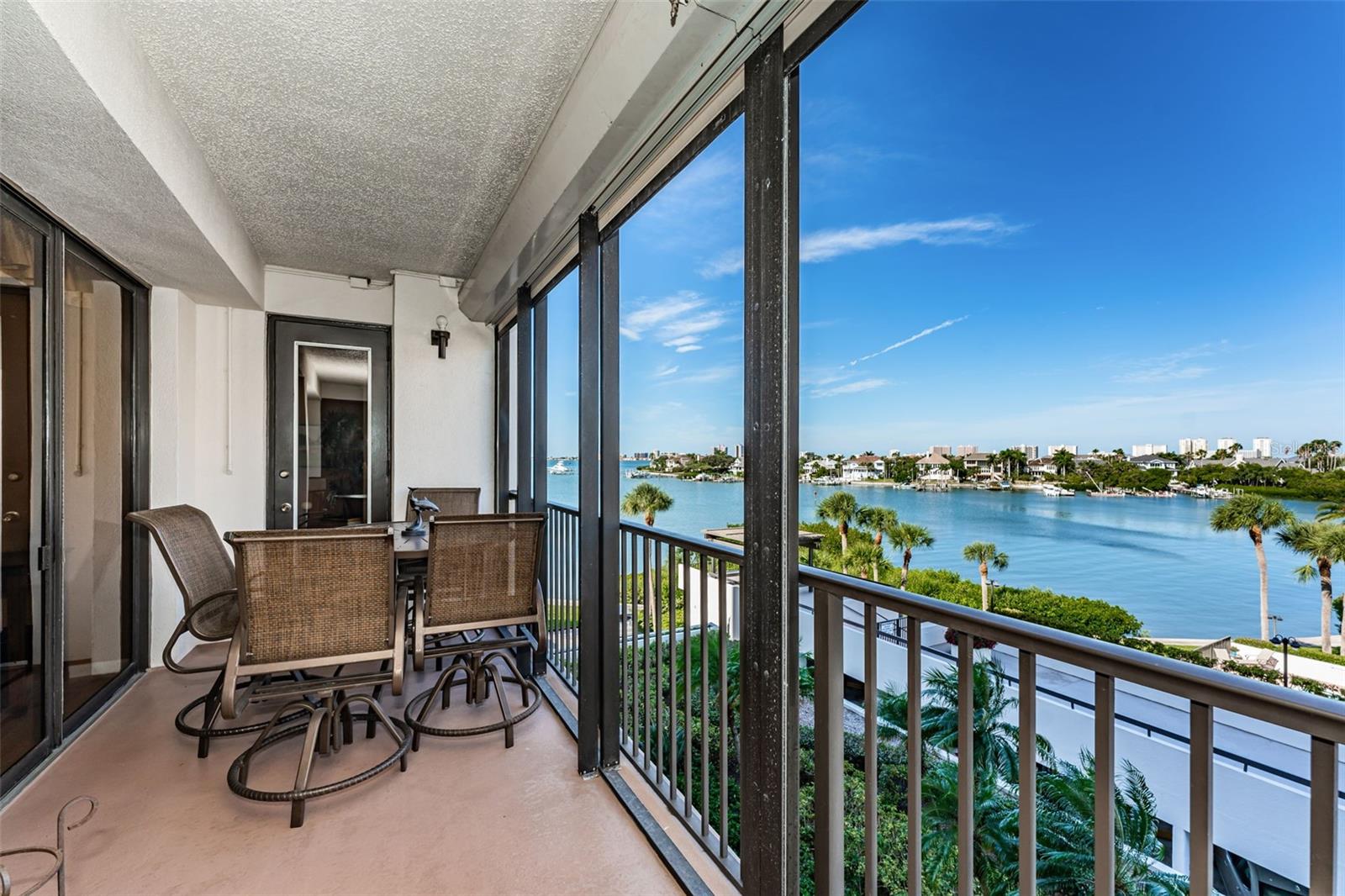 Image 5 of 42 For 6 Belleview Boulevard 306
