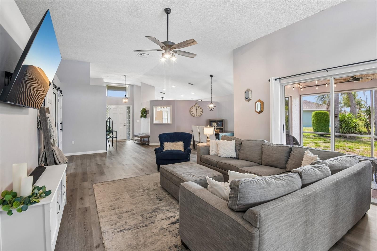 Image 5 of 34 For 1129 Daleside Lane