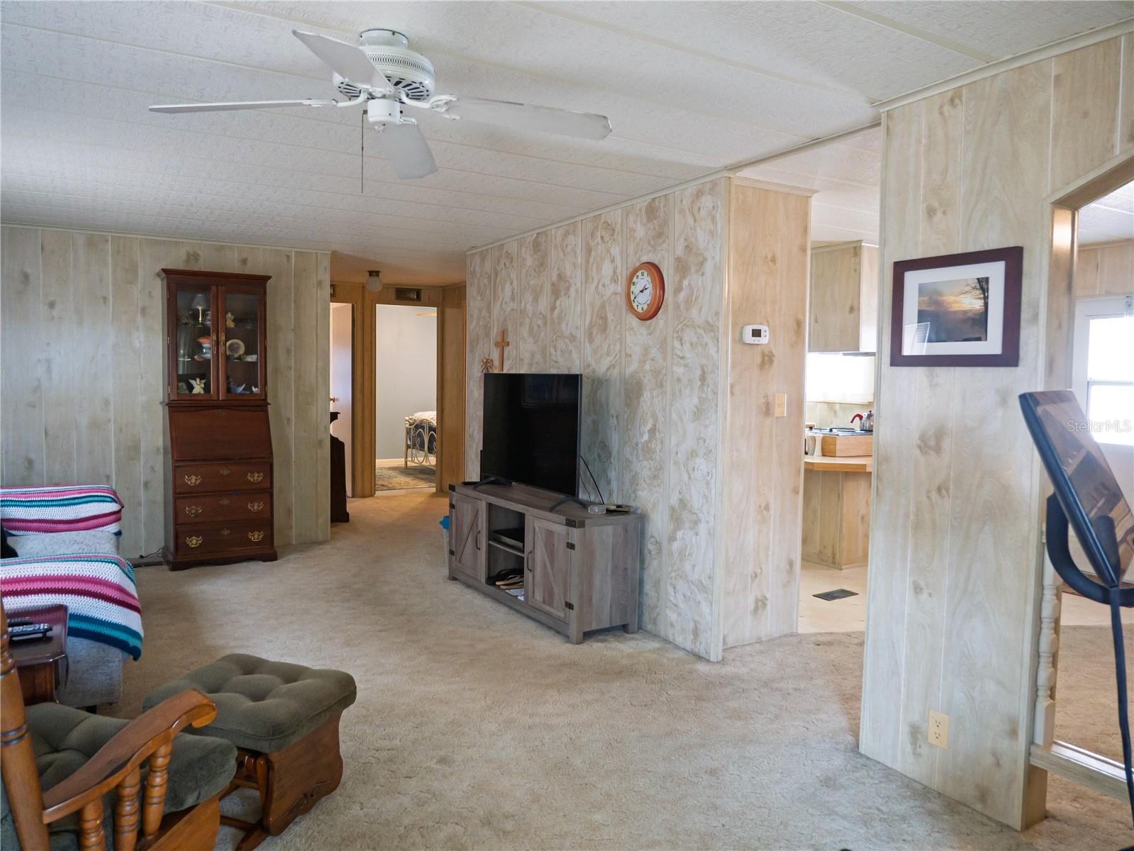 Image 10 of 40 For 12501 Ulmerton Road 122
