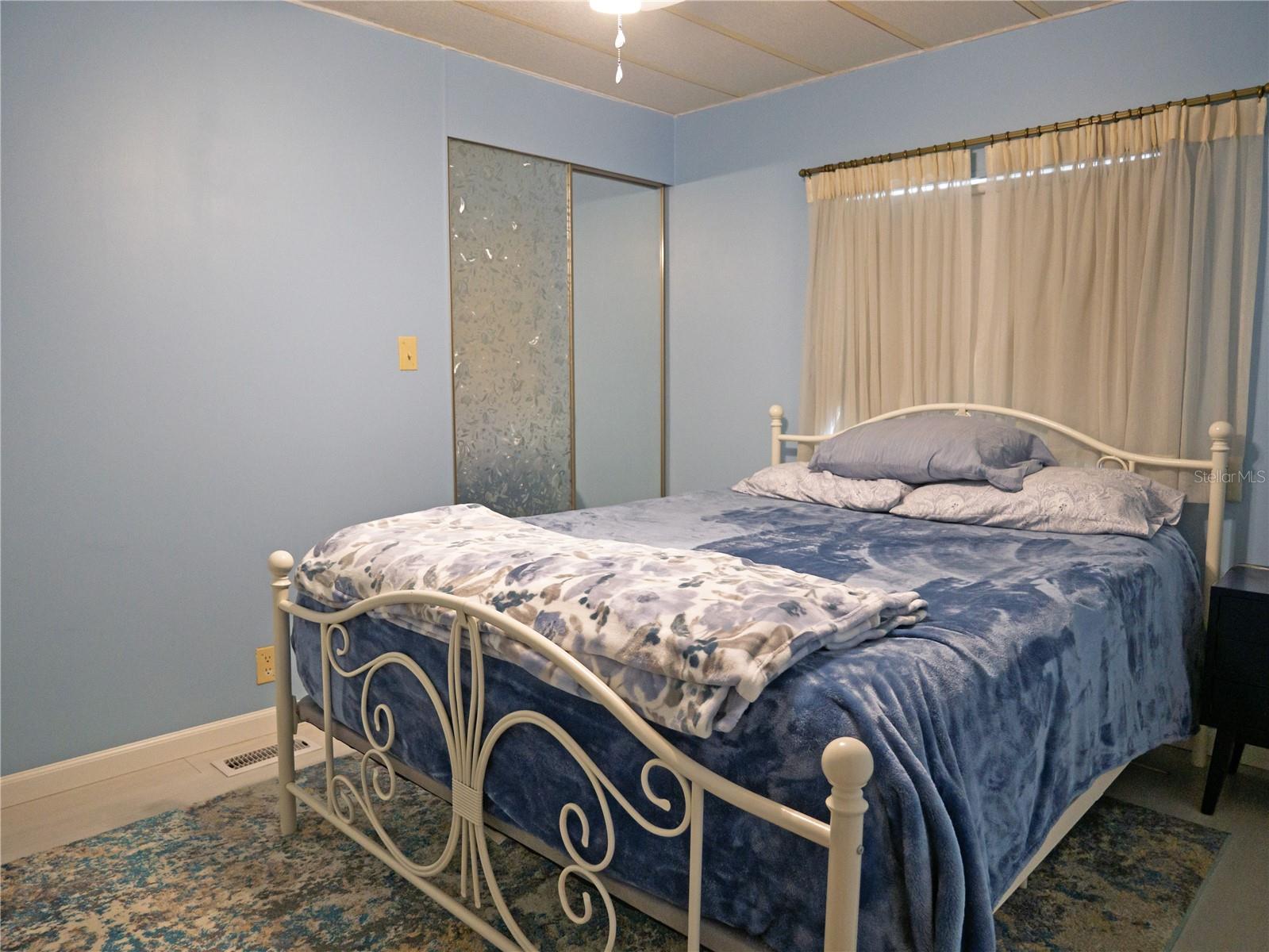 Image 23 of 40 For 12501 Ulmerton Road 122