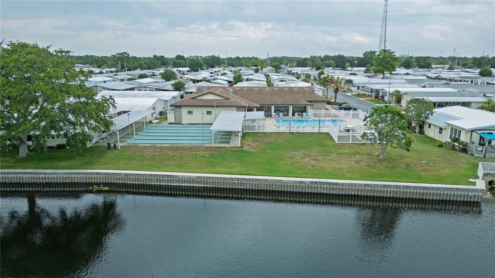 Image 33 of 40 For 12501 Ulmerton Road 122