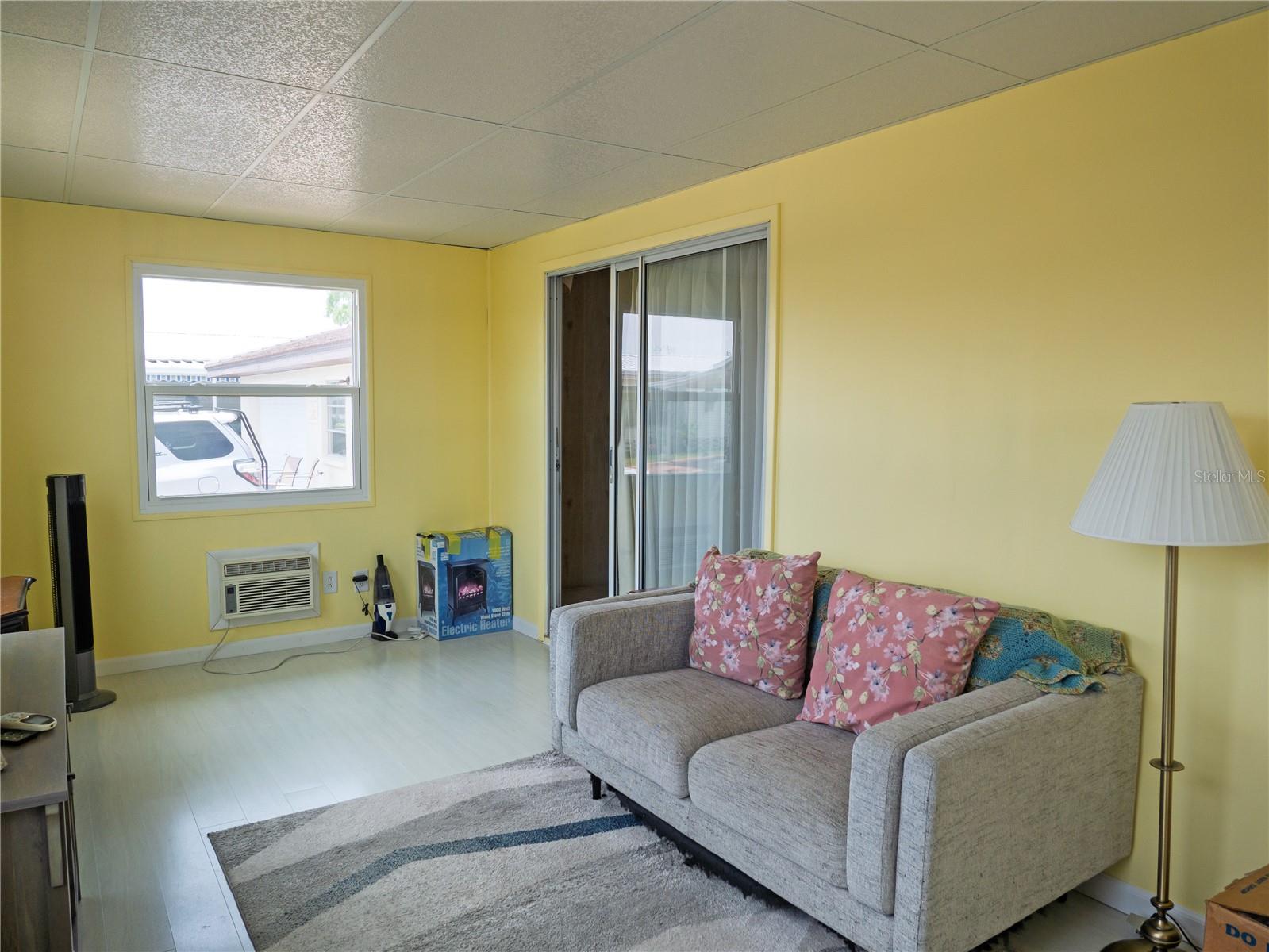 Image 7 of 40 For 12501 Ulmerton Road 122