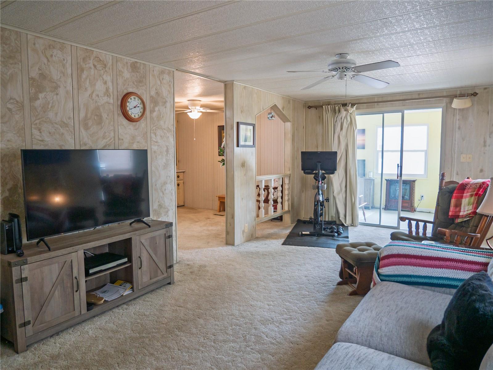 Image 8 of 40 For 12501 Ulmerton Road 122