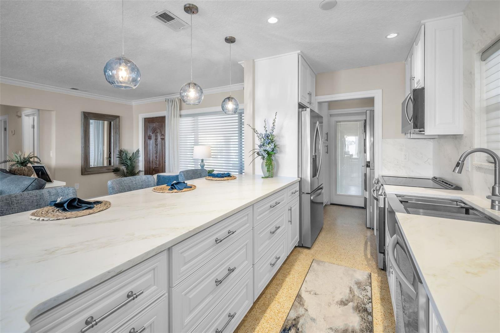 Image 14 of 60 For 52 Pine Circle