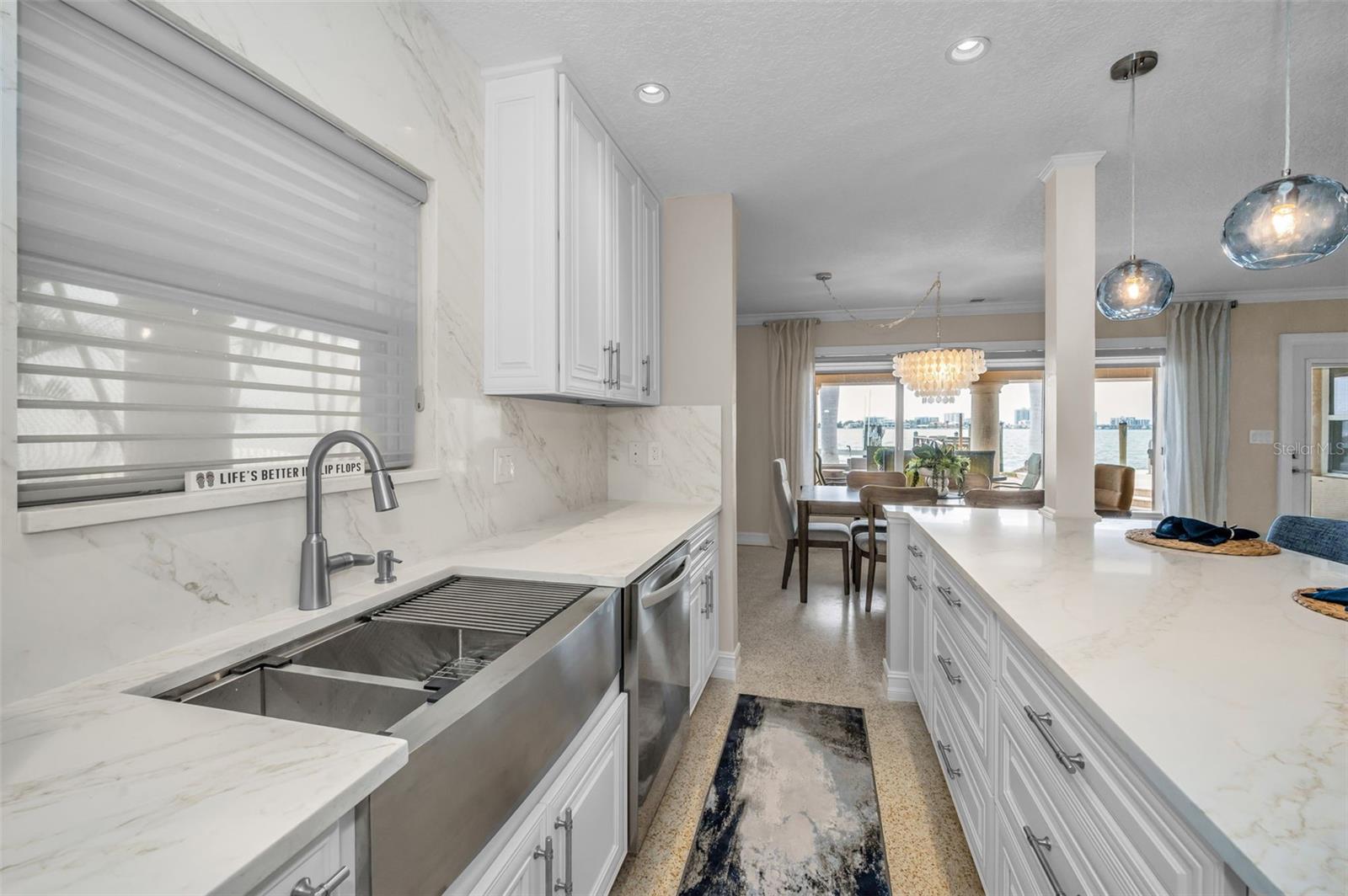 Image 18 of 60 For 52 Pine Circle