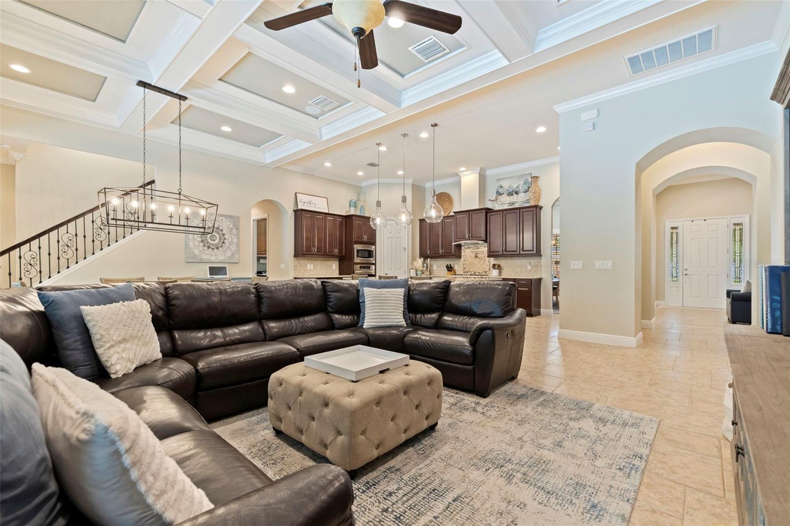 Listing photo id 10 for 20214 Oak Thorn Way