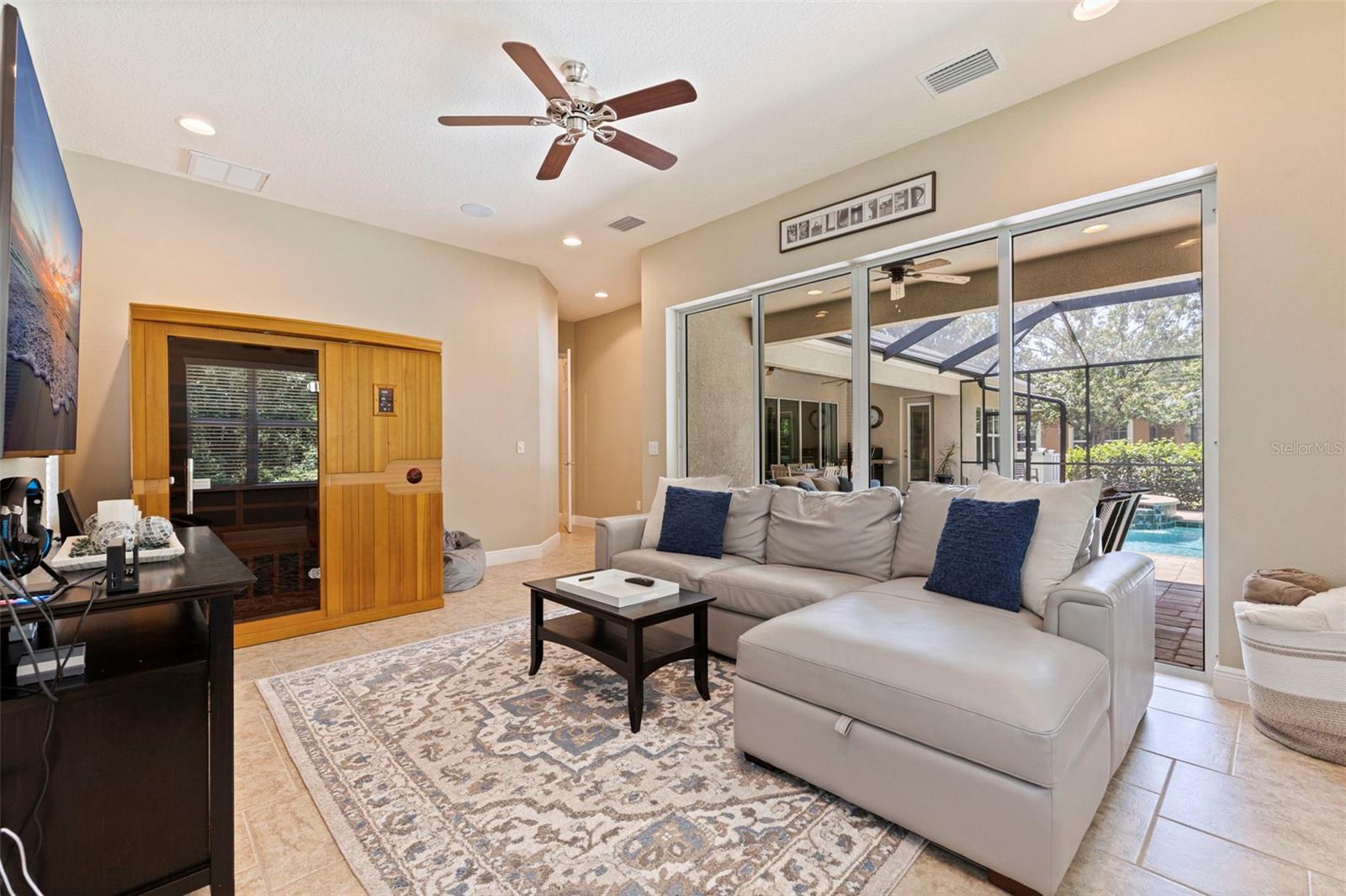 Listing photo id 26 for 20214 Oak Thorn Way