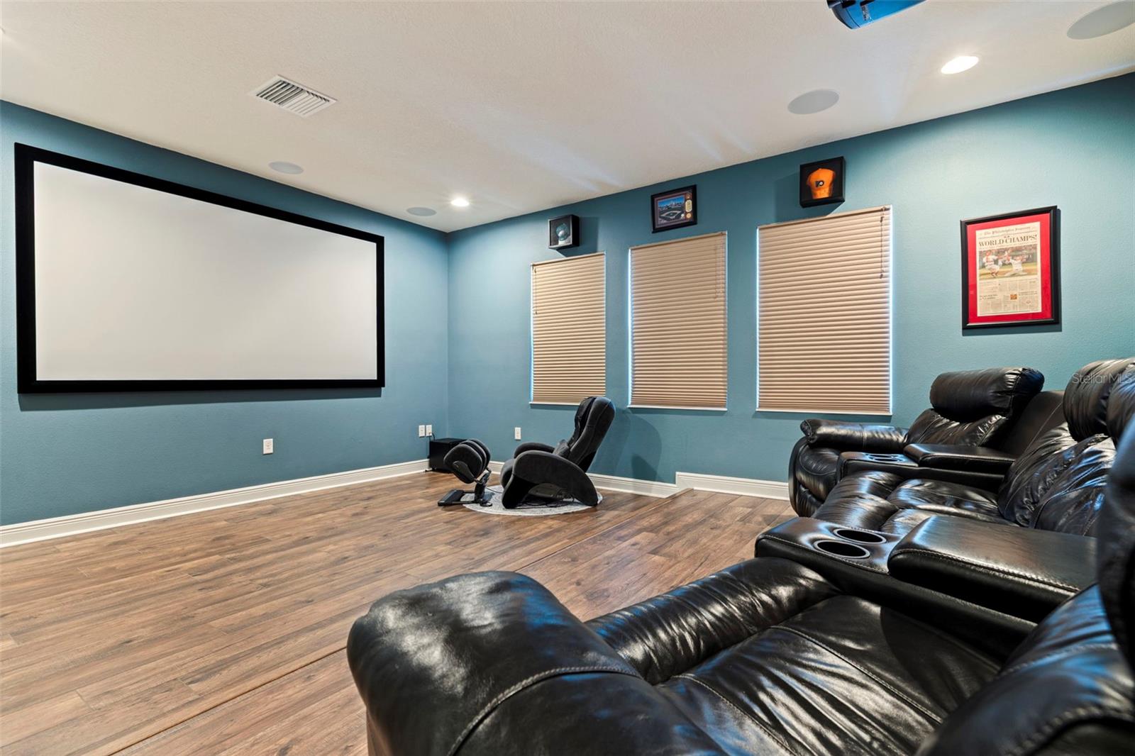 Listing photo id 29 for 20214 Oak Thorn Way