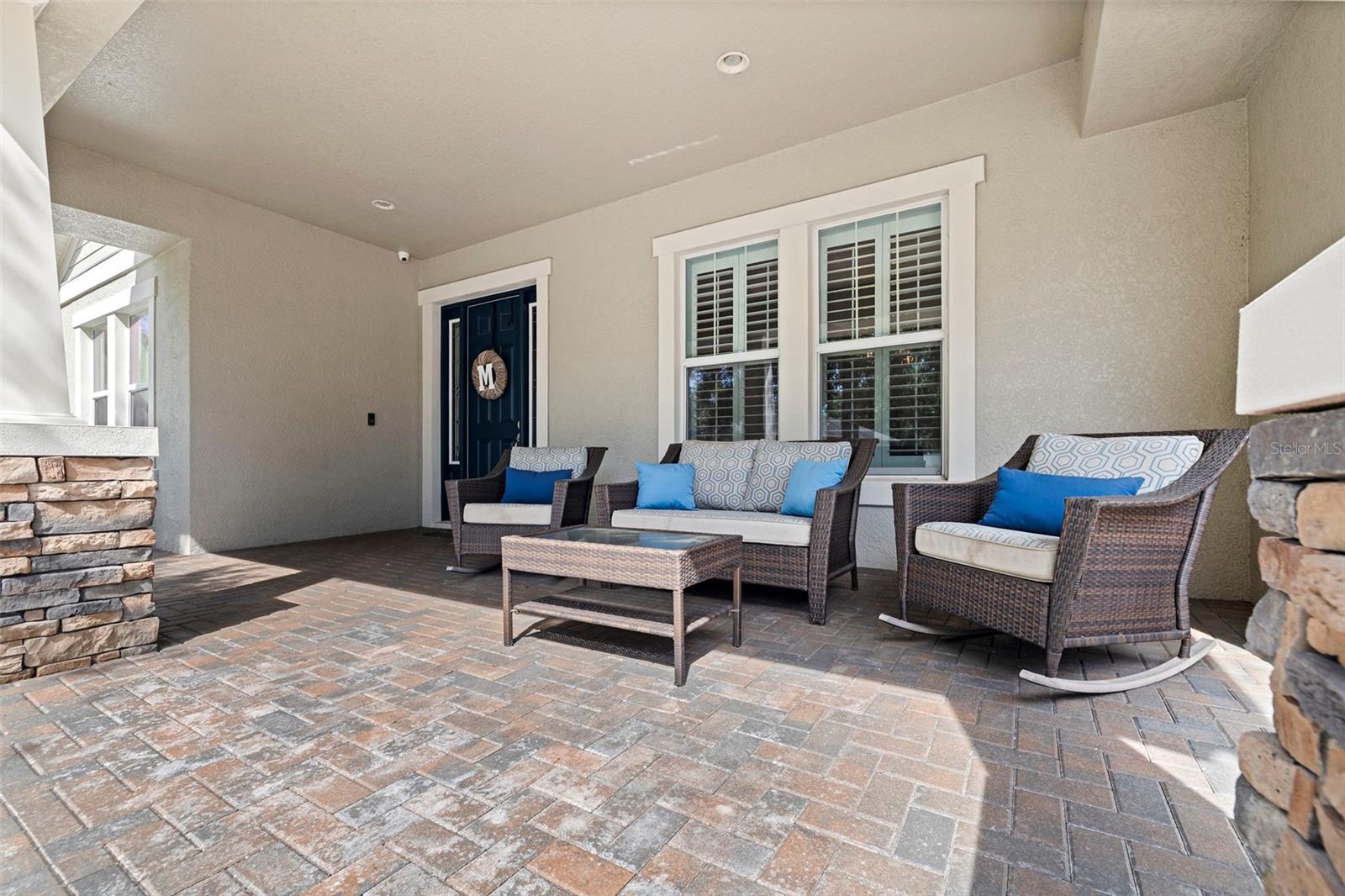 Listing photo id 3 for 20214 Oak Thorn Way