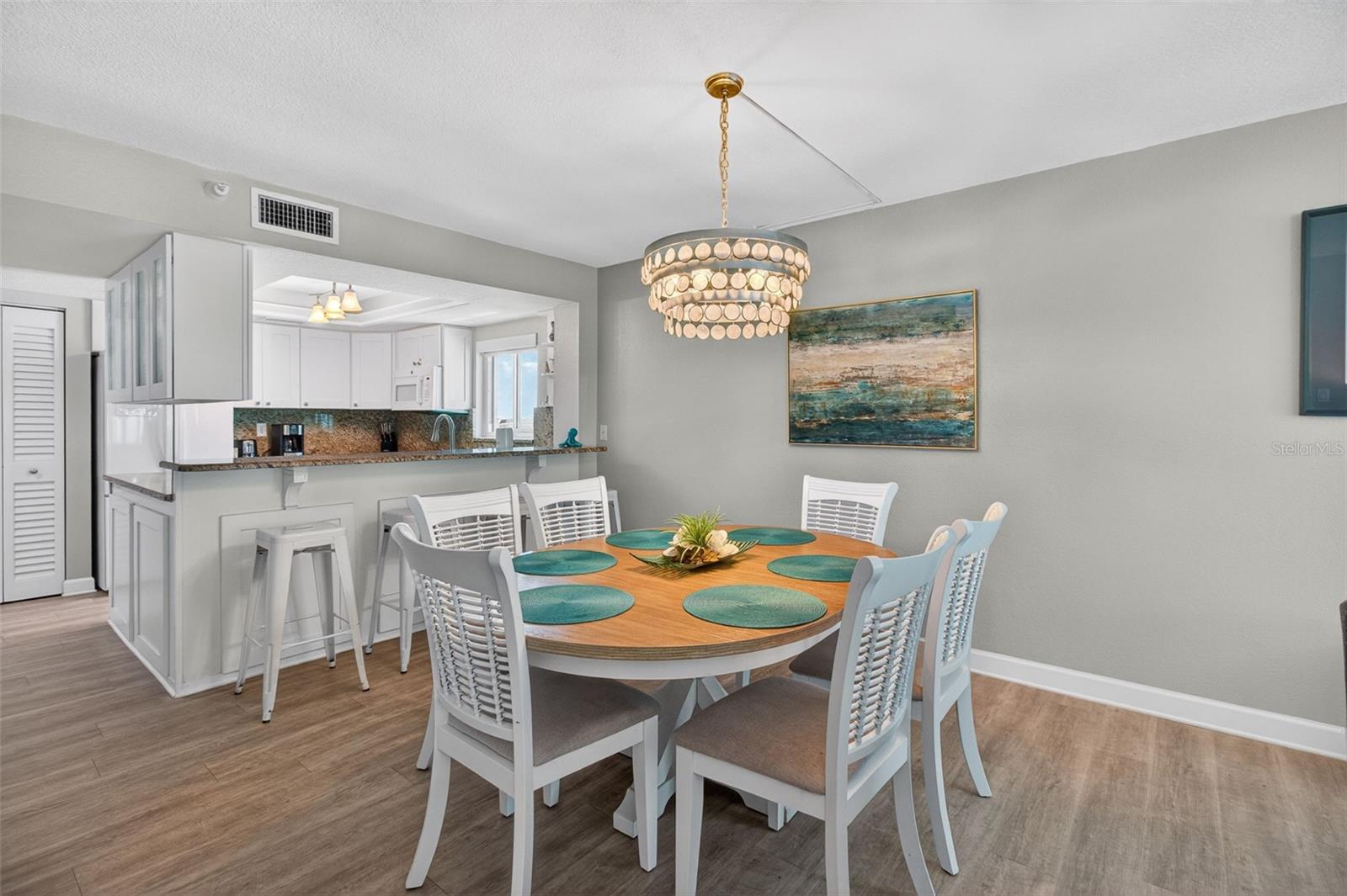 Image 15 of 51 For 14600 Gulf Boulevard 401