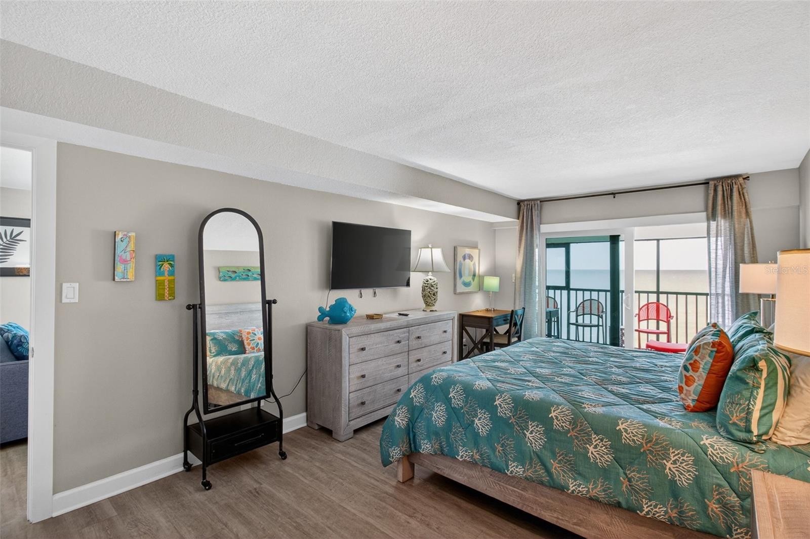 Image 28 of 51 For 14600 Gulf Boulevard 401