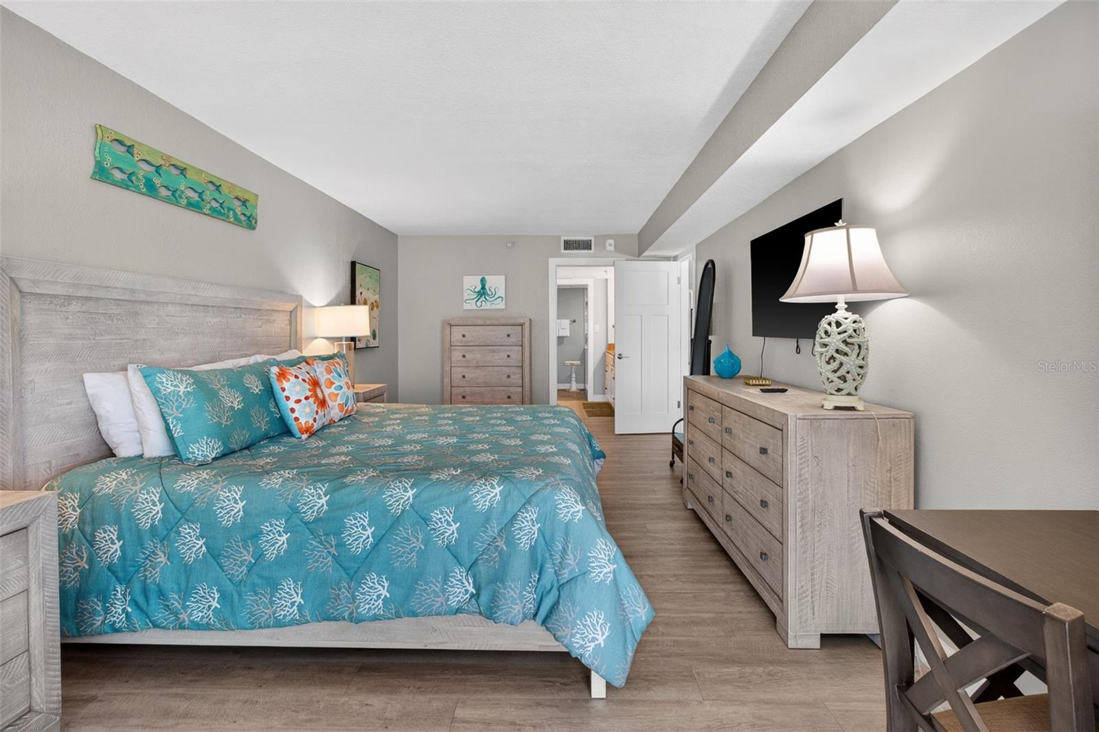 Image 30 of 51 For 14600 Gulf Boulevard 401