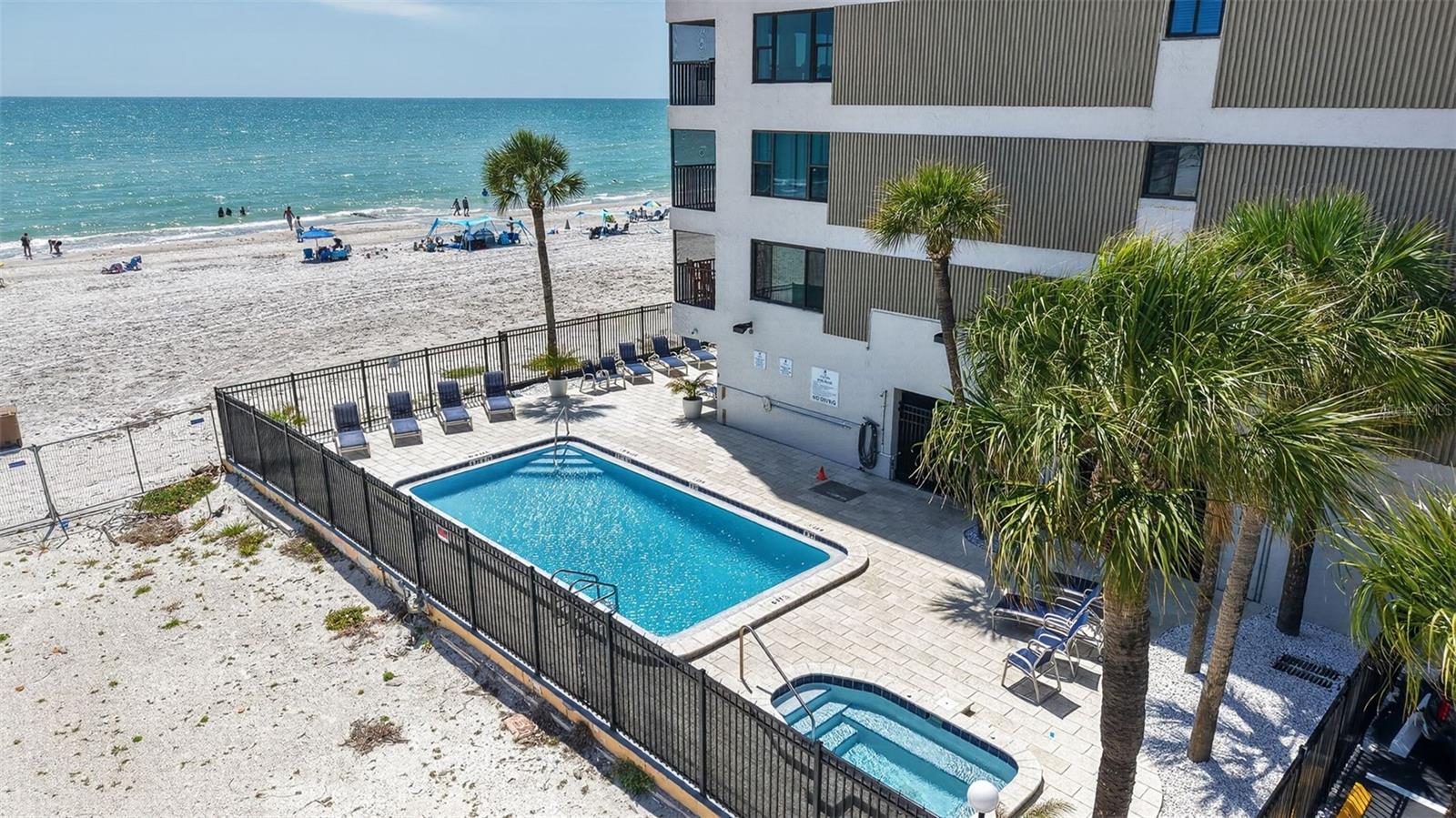 Image 47 of 51 For 14600 Gulf Boulevard 401