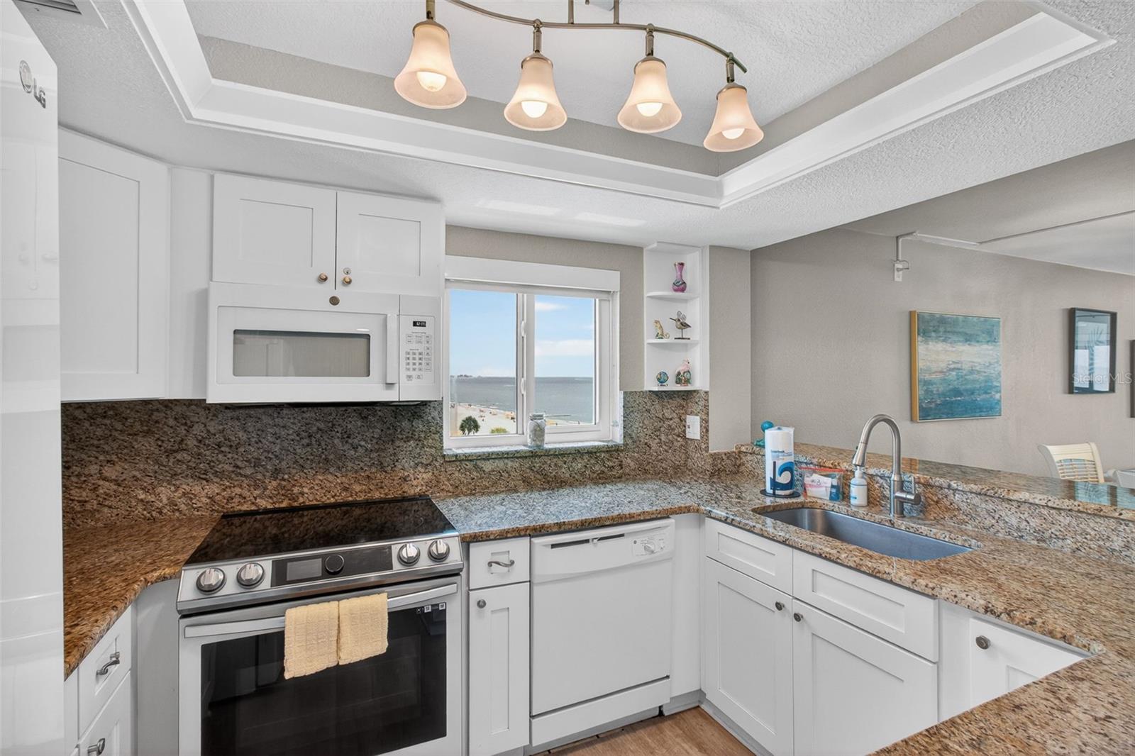 Image 8 of 51 For 14600 Gulf Boulevard 401